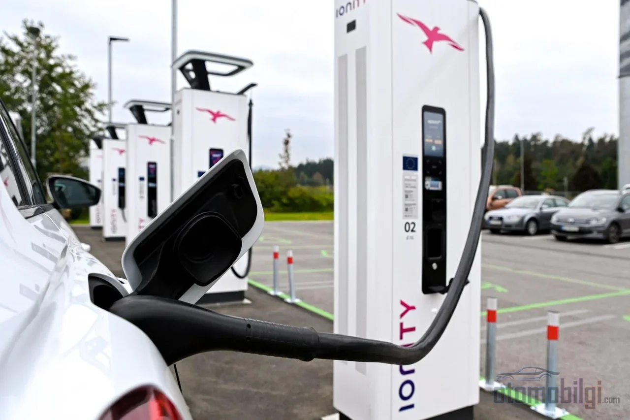 After 80%, every vehicle still plugged in is a resource silently wasted for drivers waiting behind.