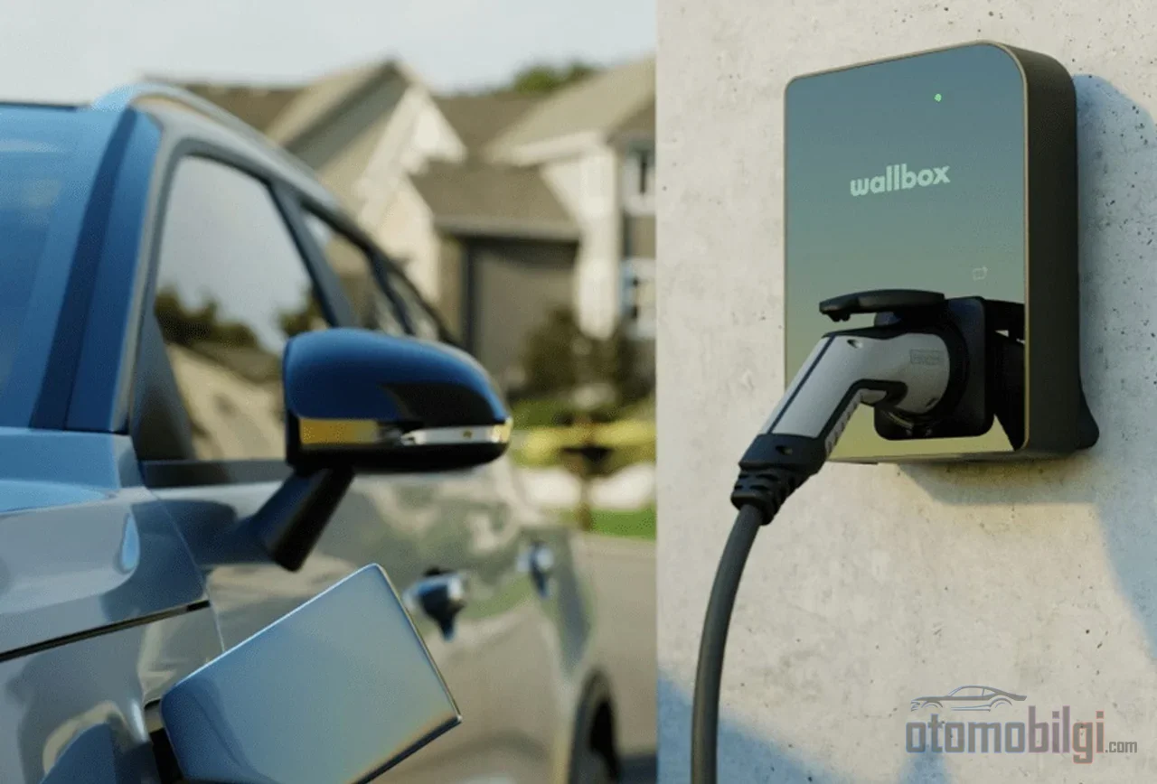 The performance of an electric vehicle charger is determined not so much by the quality of the device as by your fuse capacity, cable cross-section, and subscription power.