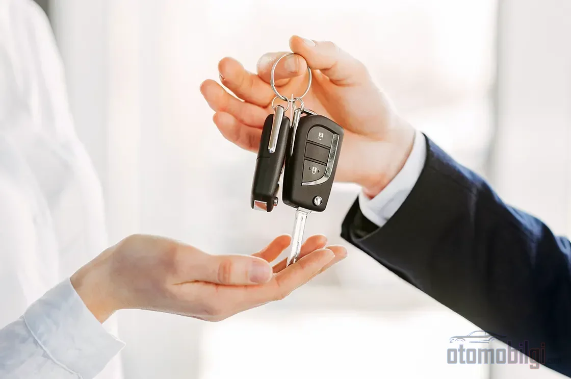 When you sell your vehicle, your no-claims discount stays with you, not with the car; if you don't request cancellation and a refund of the premium, years of discount go to waste.
