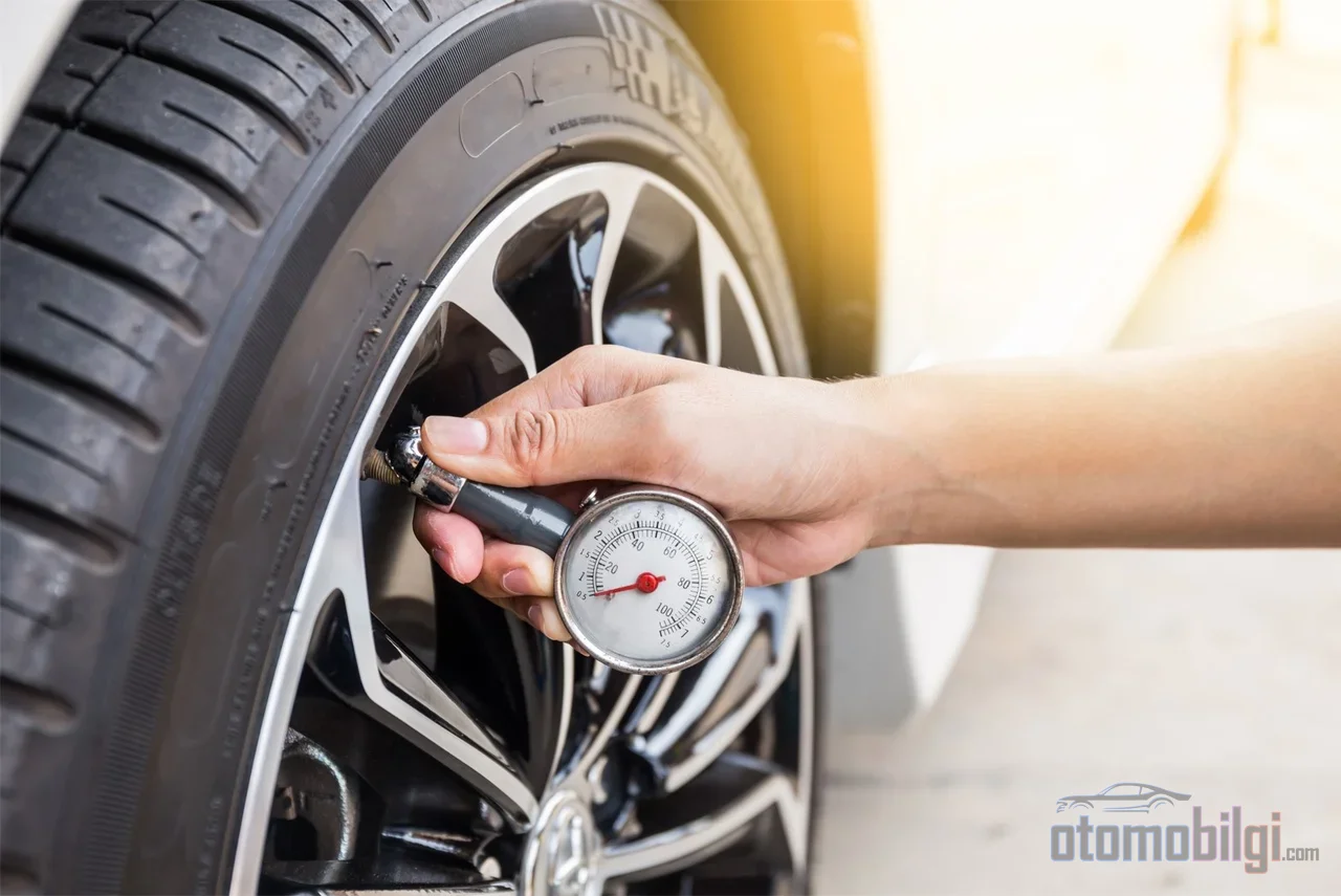 For every 1 PSI of missing tire pressure, a hybrid's consumption quietly increases, while tires far below the recommended value can push the fuel penalty up to ten percent quadruple.