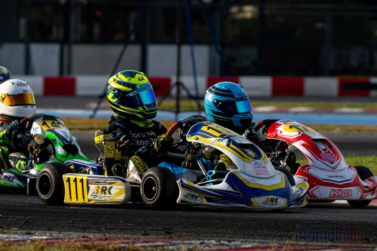 Kartingden yukarıya taşınan kariyerlerin sırrı, şampiyonlukta değil, Avrupa ve Türkiye'de aynı sezonu yakalayan istikrarda saklı.