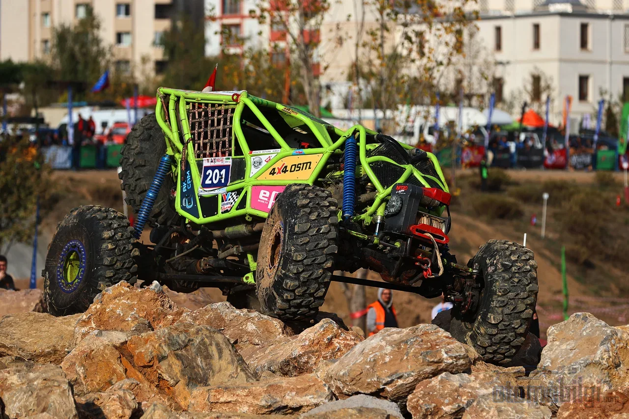 A calendar that hits the gas on nature: the Kandıra leg of the Extreme Kupası has been surrendered to the storm, and the engines will now roar at Pembe Kayalıklar on October 24-25.