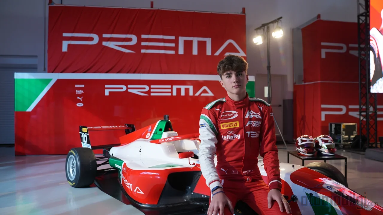 Fifteen-year-old Alp Aksoy, who took to the podium and won the rookie class at Misano, climbed to second place in the overall standings in Italian F4.