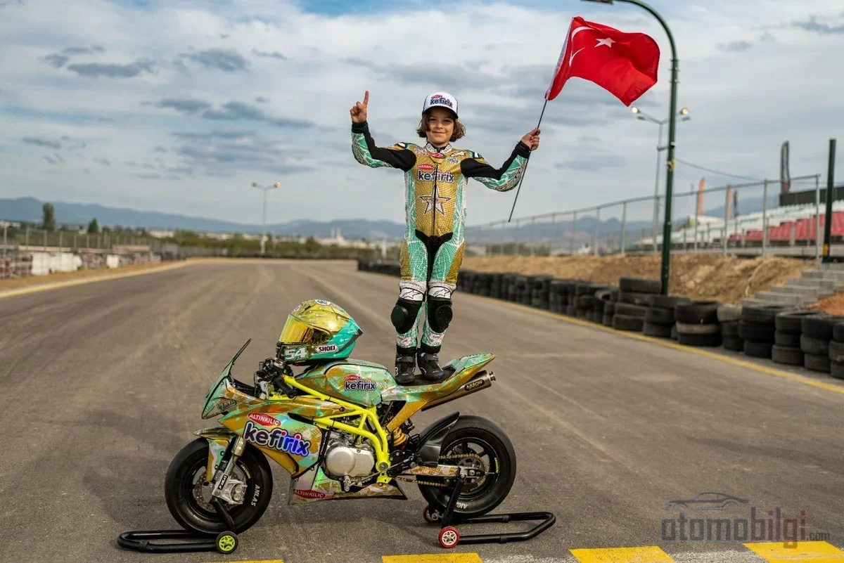 Seven-year-old Zayn Sofuoğlu became Türkiye champion for the second time unbeaten, winning all five races in the Anlas MiniGP.