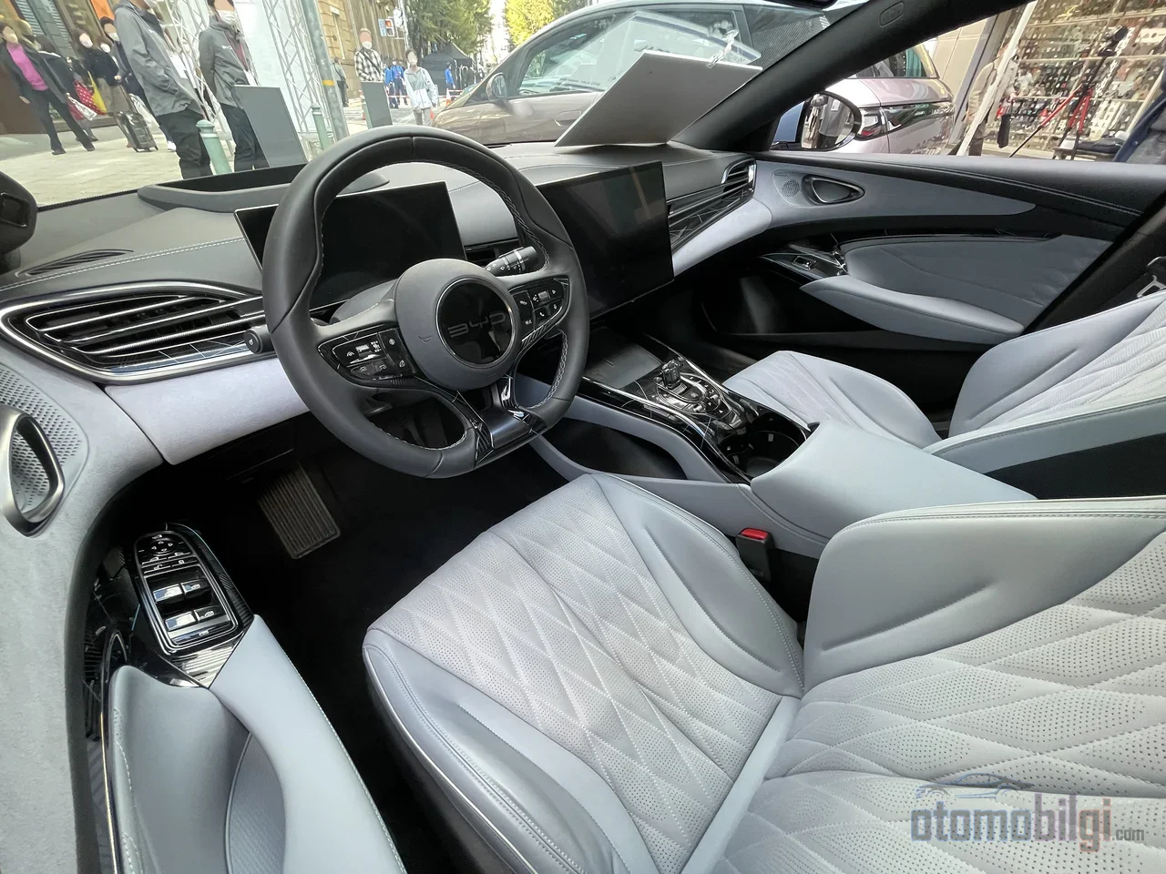 Pazar daralırken elektrikli otomobillerin payı %23,7 ile zirveye çıktı; çünkü pay artmak, hacim büyütmek anlamına gelmiyor.