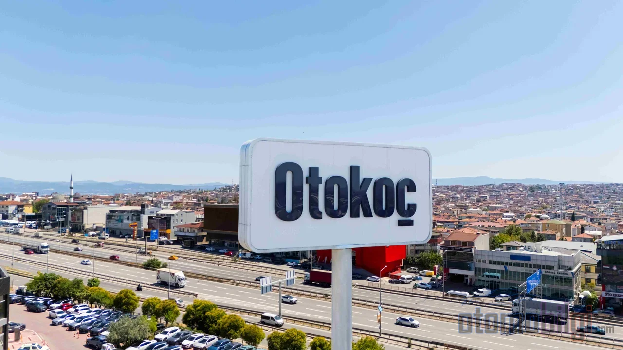 ที่เกบเซ ยี่ห้อ Citroën, Opel และ Peugeot รวมกันอยู่ในที่เดียว ตั้งแต่การขายรถใหม่ไปจนถึงการเช่ารถแบบฟลีต และรถมือสองไปจนถึงศูนย์บริการ กระบวนการทั้งหมดเสร็จสิ้นภายใต้หลังคาเดียวกัน