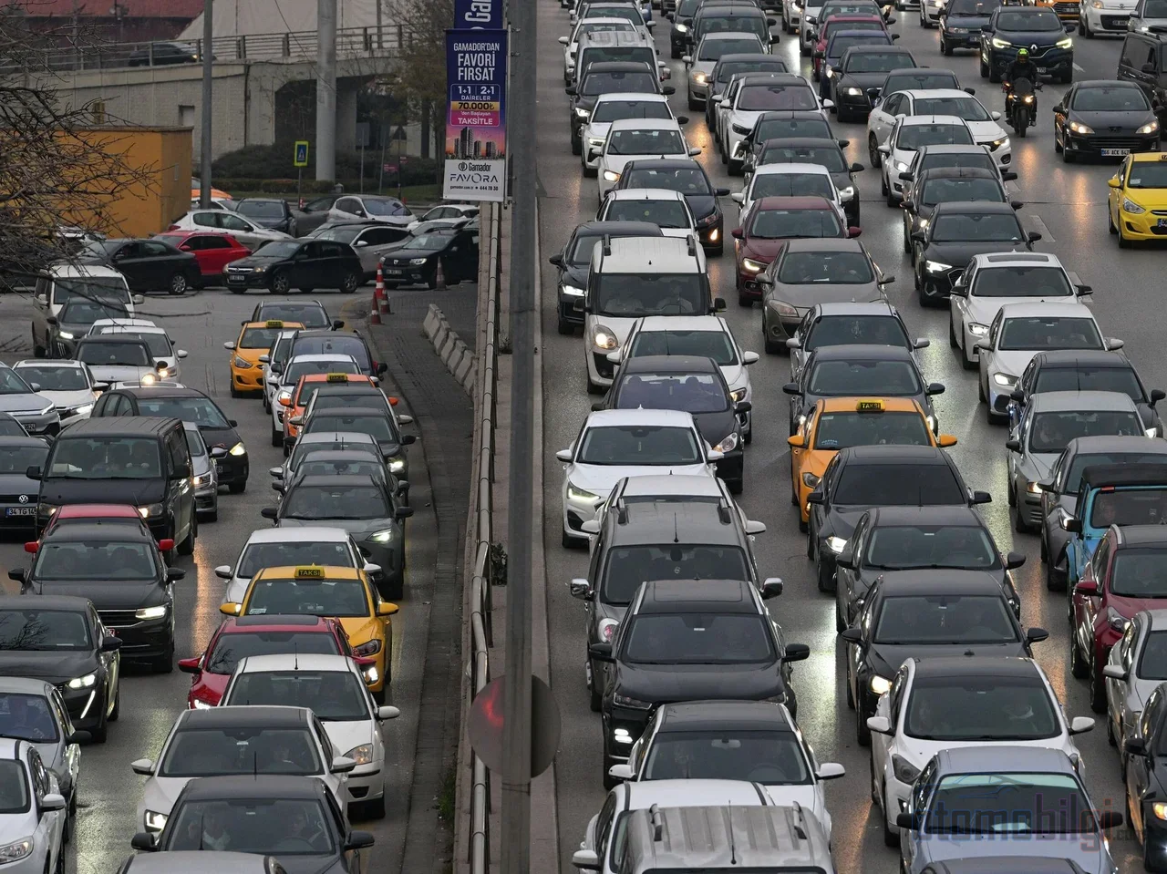 Eylül kayıtlarının yüzde 45,1'ini motosikletler oluştururken bayi satış bülteni bu rakamı hiç görmüyor; iki sayı hiçbir zaman tutmaz.
