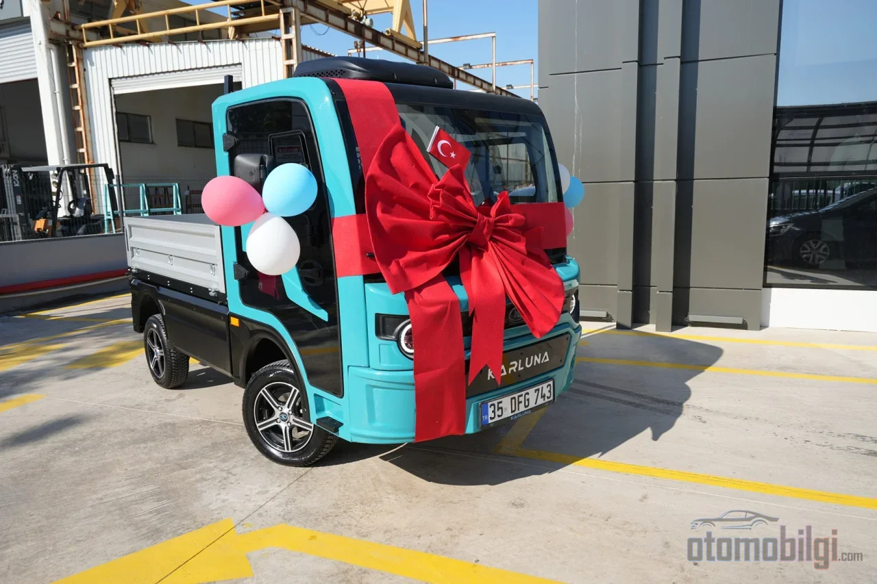 The Karluna Pratik, produced in Izmir, demonstrated its ambitions in the electric commercial vehicle market with its first deliveries, backed by a 1-ton payload capacity and a localization rate of nearly 100 percent.