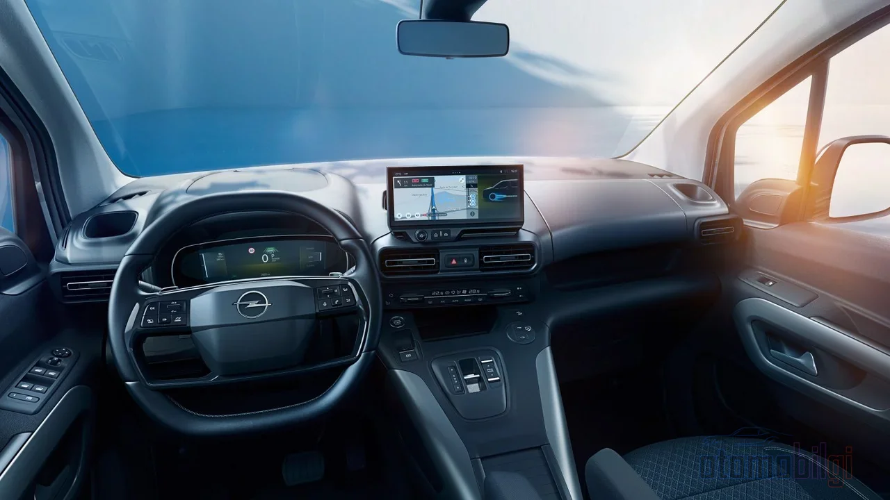 Opel Combo'nun 2026'da Bursa'daki üretime dönmesiyle Tofaş'ın yıllık kapasitesi 450 binden 500 bine tırmanarak 26 yıllık bir ayrılığı kapatıyor.