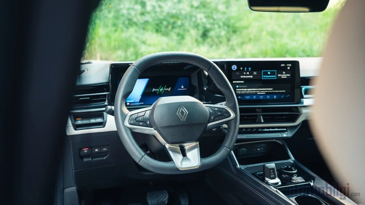 Bursa'dan çıkan Renault Boreal, 400 milyon euroluk yatırımın somut meyvesi olarak 50'den fazla ülkeye Türkiye'den ihraç edilecek.