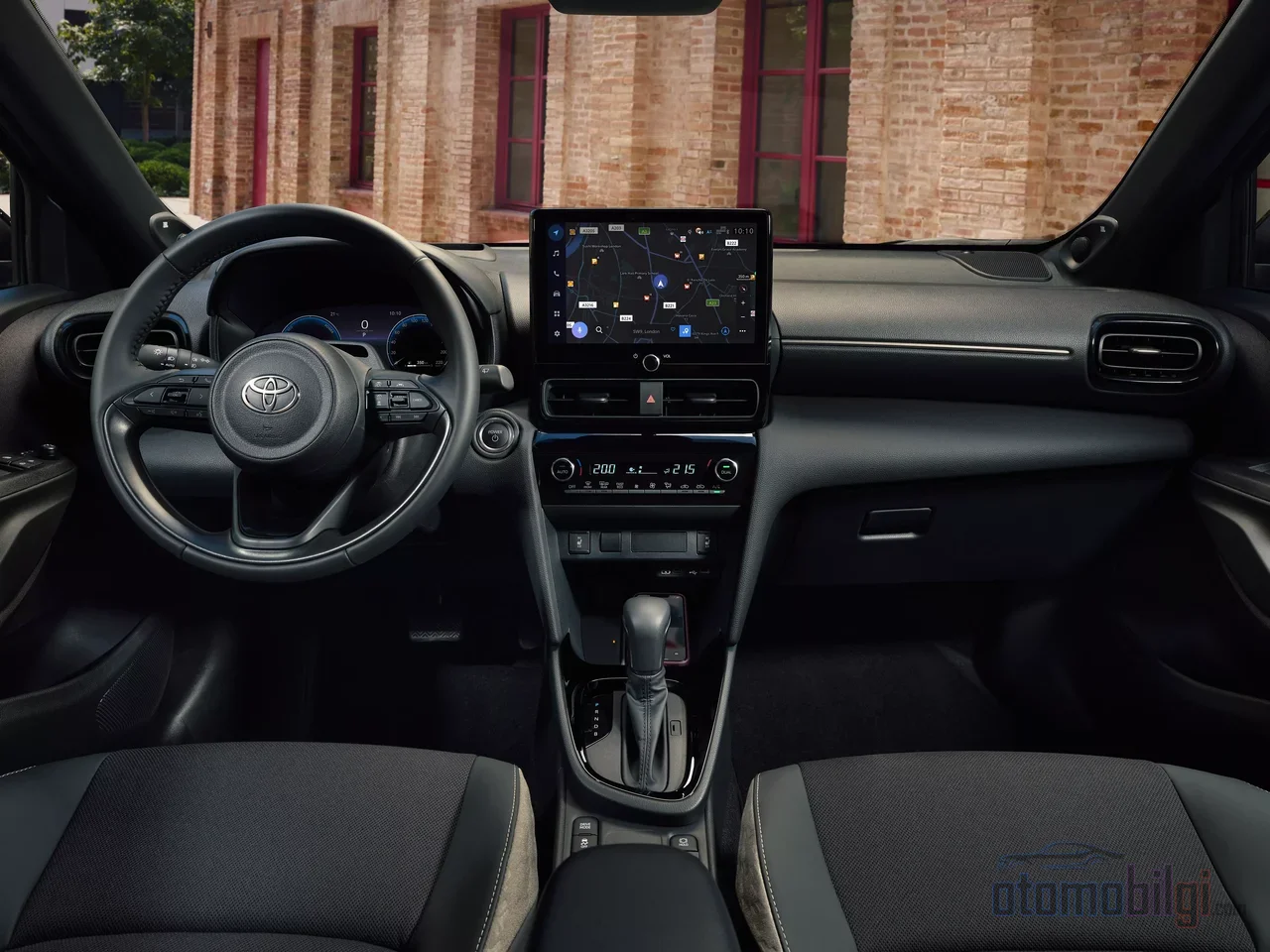 It is possible to finance the entire vehicle with no down payment through Toyota Leasing; fixed installments for up to 36 months help preserve cash flow for both individuals and businesses.