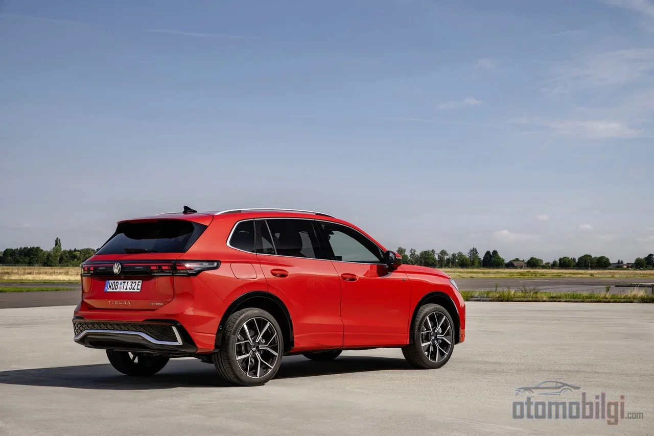 Volkswagen wycofuje 49 958 sztuk modelu Tiguan z rocznika 2025 z powodu błędu oprogramowania, który może powodować zgaśnięcie silnika podczas jazdy.
