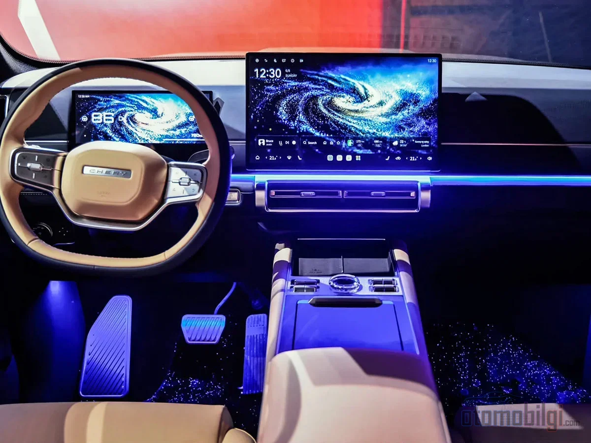 Tiggo X7, X Serisinin ilk temsilcisi olarak HEV ve PHEV versiyonlarının yanına 4x4 seçeneğini de ekleyerek Çinli rakiplerinin önüne geçiyor.