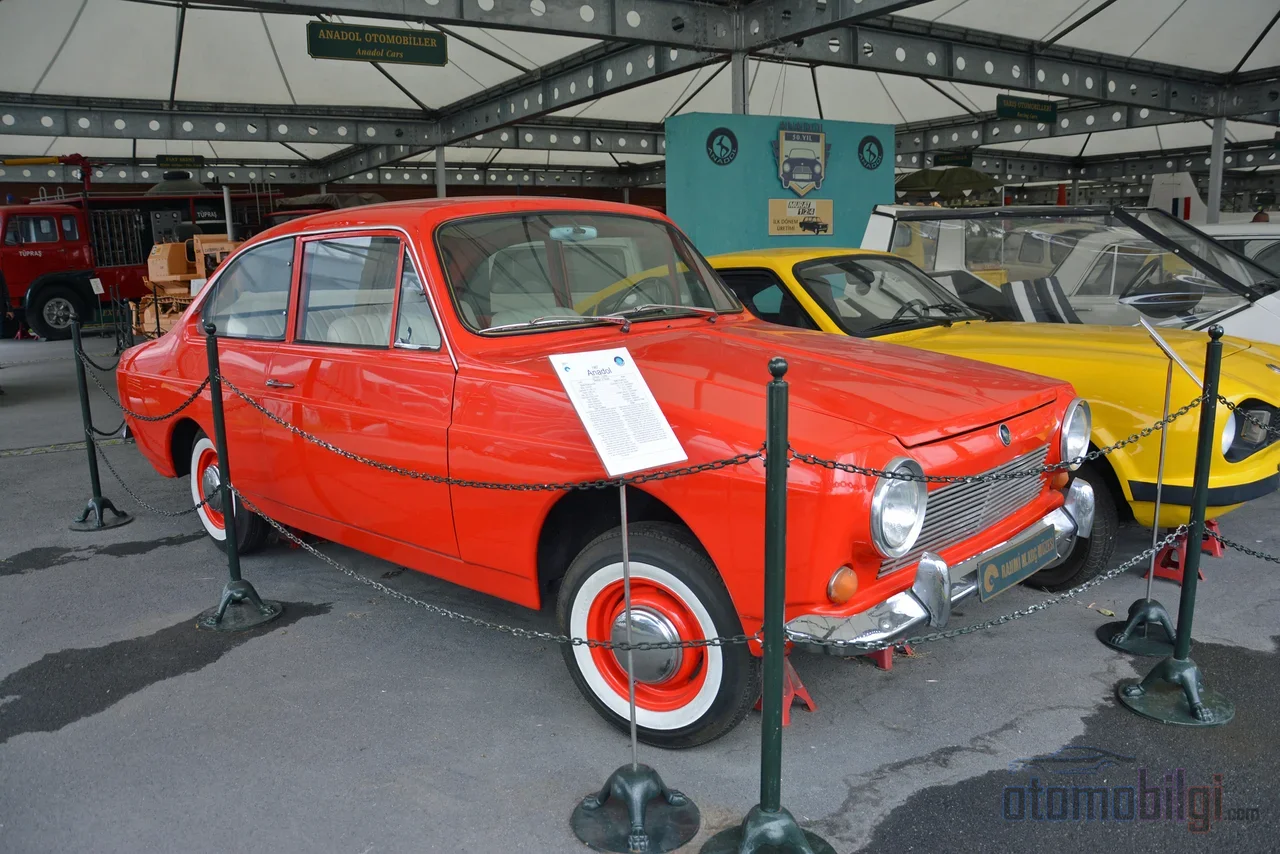 Anadol'un A1'den Böcek'e uzanan model yol haritası, fiberglas gövdeli ilk Türk otomobillerinin serüvenini özetliyor.