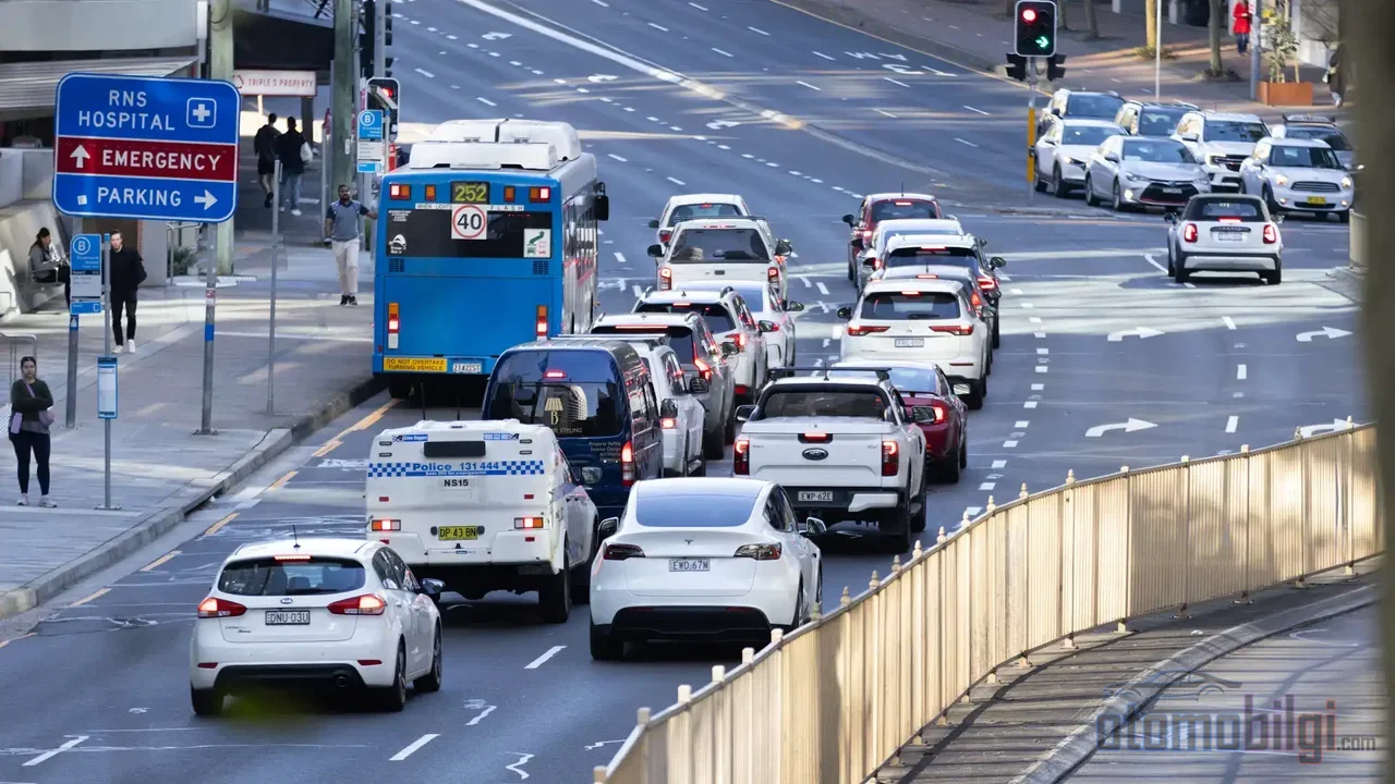 Cold trips of 5-6 kilometers made in the morning can increase fuel consumption by up to 24 percent above normal; your money drains from your pocket before the engine even warms up.