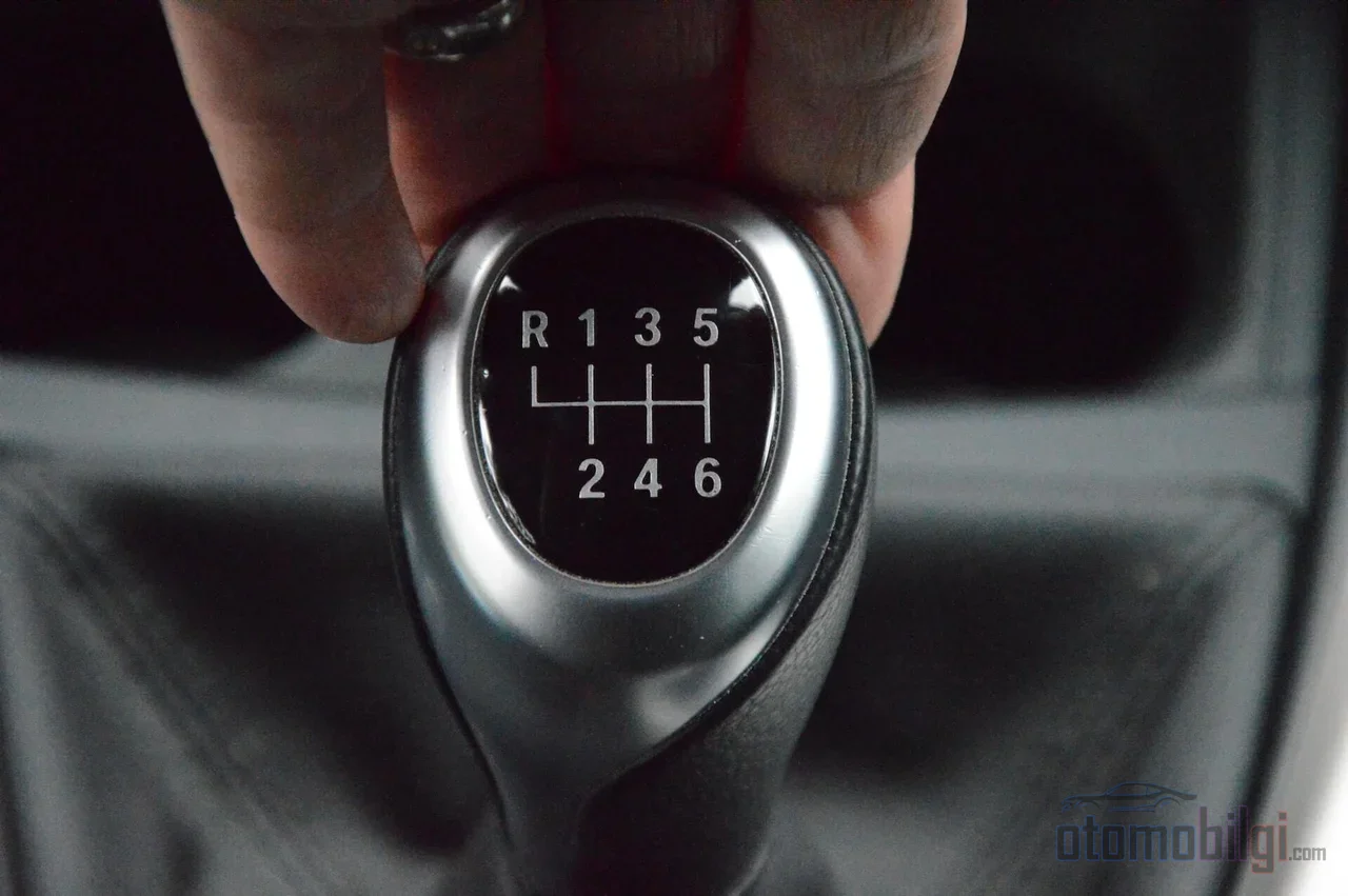 The secret of economical driving lies not in the pedal but in the revs: shifting up at 1,500-2,000 rpm in a diesel and 2,000-3,000 rpm in a gasoline car eats away at your fuel bit by bit.